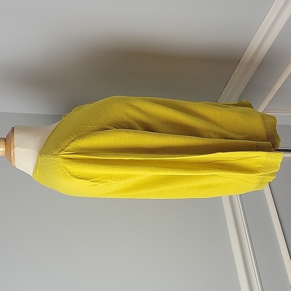 LOFT Outlet Chartreuse Textured Lightweight 3/4 Sleeve Crewneck Classic Cardigan - Picture 4 of 8